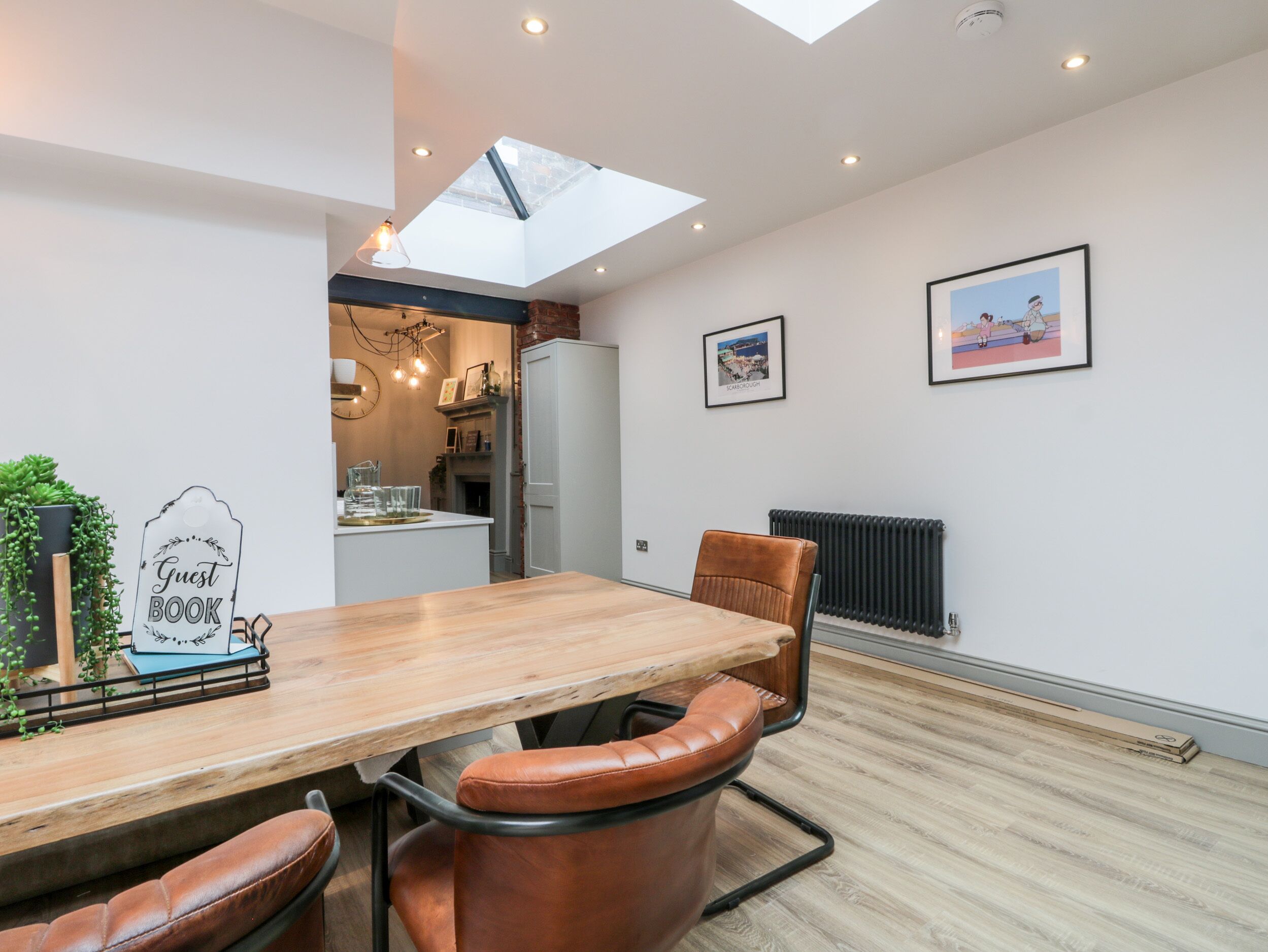 Cottage | Private kitchen | Fridge, dishwasher, cookware/dishes/utensils