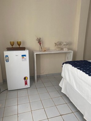 Hypo-allergenic bedding, individually decorated, free WiFi, bed sheets - Pousada Albatroz (Fernando de Noronha)