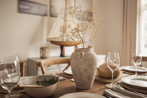 Cottage | Dining