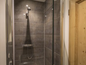 Cottage | Bagno | Doccia