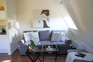 Fernseher, DVD-Player, Stereoanlage