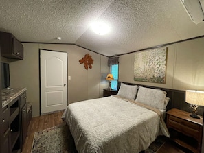 1 habitación y ropa de cama