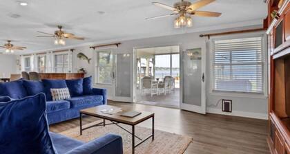 Peaceful Island Retreat - Heated Pool - Sleeps 10