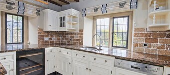 Postman's Knock - a magnificent family friendly Grade II listed cottage in the heart of a quiet vill