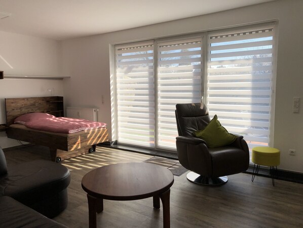 1 多间卧室、免费 WiFi、床单