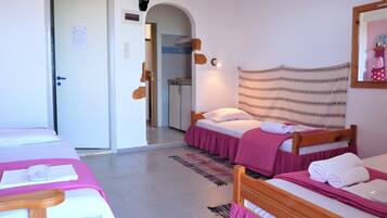 2 bedrooms, in-room safe, iron/ironing board, free WiFi