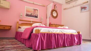 2 bedrooms, in-room safe, iron/ironing board, free WiFi