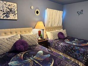 3 bedrooms, in-room safe, desk, iron/ironing board - HARRISBURG HERSHEY PARK GIANT CENTER FARM SHOW PETS WELCOME GATED YARD SAFE FUN  (Harrisburg)