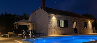 Experience VILLAGE LIFE - Jokini dvori with pool, fully fenced