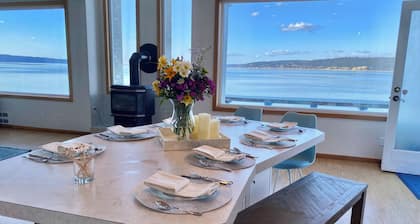Beachfront, Water & Mountain Views, Epic Deck on Whidbey Island!
