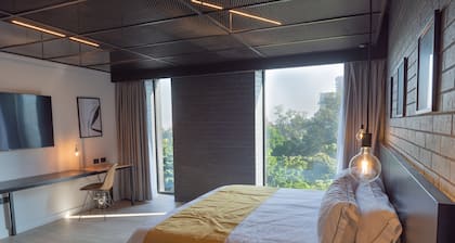 Fulton Business Luxury Hotel