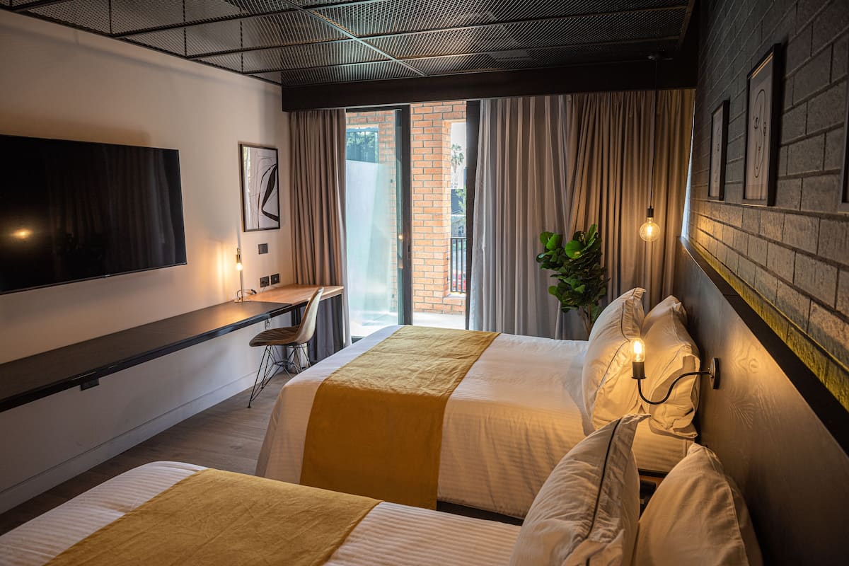 Superior-Doppelzimmer | Minibar, Zimmersafe, Schreibtisch, Bügeleisen/Bügelbrett
