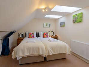 House, Multiple Beds | 5 bedrooms, iron/ironing board, free WiFi, bed sheets - Wagon Lodge - 5 Bedroom Luxury (Aberlady)