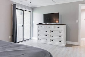 3 chambres, bureau, fer et planche à repasser, Wi-Fi gratuit