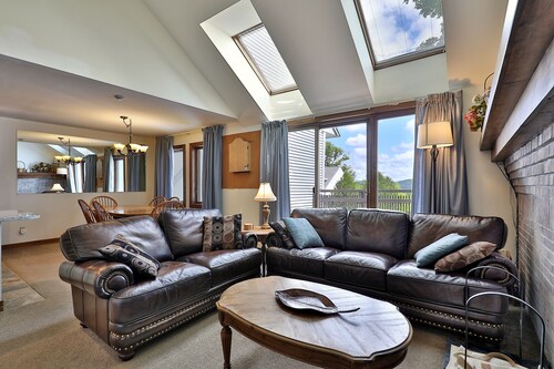 Sunrise West Glade: 3BR, 3BA Ski In/Ski Out Condo