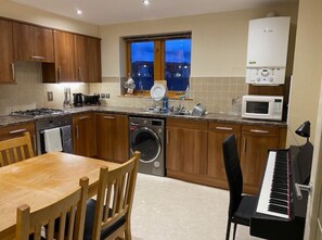 Apartment, Ensuite (Riverside Apartments) | Private kitchen