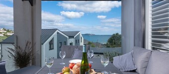 Swanpool View - Sea View - Free Parking - 500m from beach