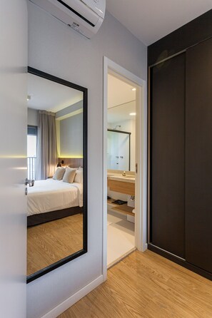 Comfort Studio Suite | Premium bedding, pillowtop beds, laptop workspace, blackout drapes - Nomah - Aptos por Temporada nos Jardins (São Paulo)