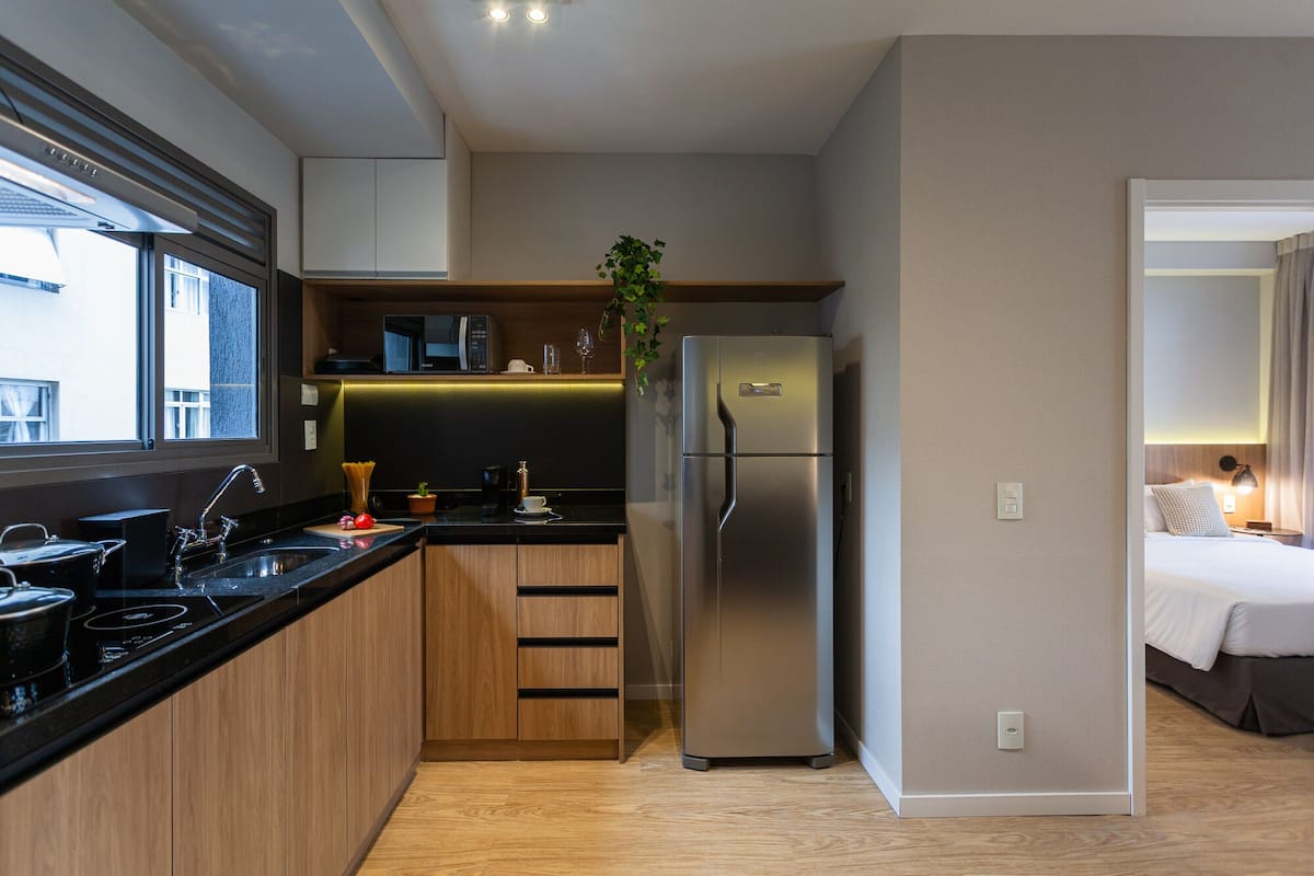 Suíte estúdio conforto | Cozinha privada | Geladeira, micro-ondas, máquina de café expresso, cafeteira/chaleira