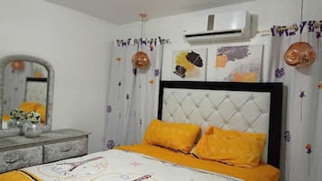 1 habitación, escritorio, wifi gratis y ropa de cama