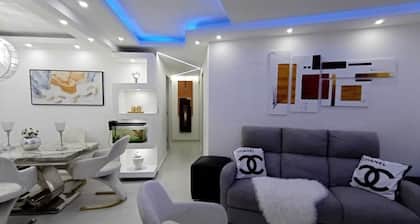 Luxurious Apartment 4to level with security camera