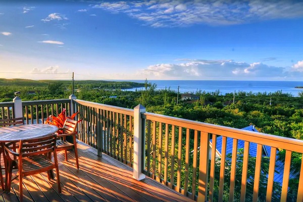 Outstanding ocean views from the upper deck of both the Caribbean and Atlantic.