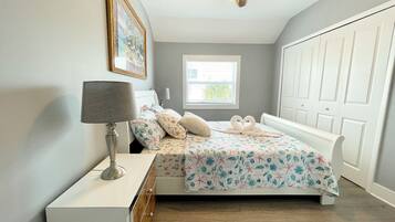 2 عدّة غرف نوم وواي فاي مجانًا وملاءات أسرّة