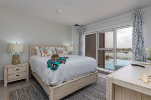 2 bedrooms, iron/ironing board, free WiFi, bed sheets - Sit Back, Relax.Your New View to the Harbor Awaits (Oranjestad)