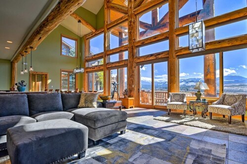 Luxury Home w/Hot Tub & Winter Park Ski Mtn Views!