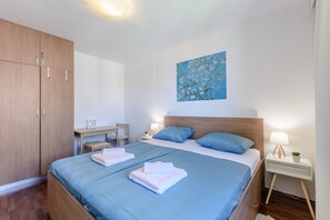 1 bedroom, iron/ironing board, Internet, bed sheets
