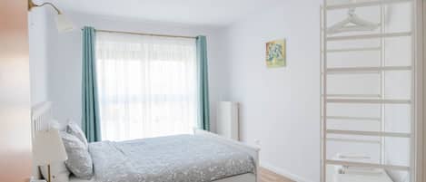 3 bedrooms, soundproofing, iron/ironing board, free WiFi