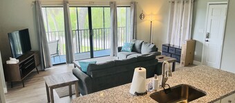 2,2 Stilted House on private peninsula. Renovated June '23. 