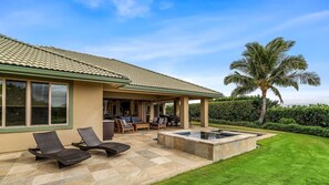 Terrace/patio - 🏖️ GORGEOUS Hawaii Home | Private Pool & AC | Concierge Included | Resort Access! (Kamuela)