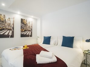 1 chambre, fer et planche à repasser, accès à Internet, literie fournie