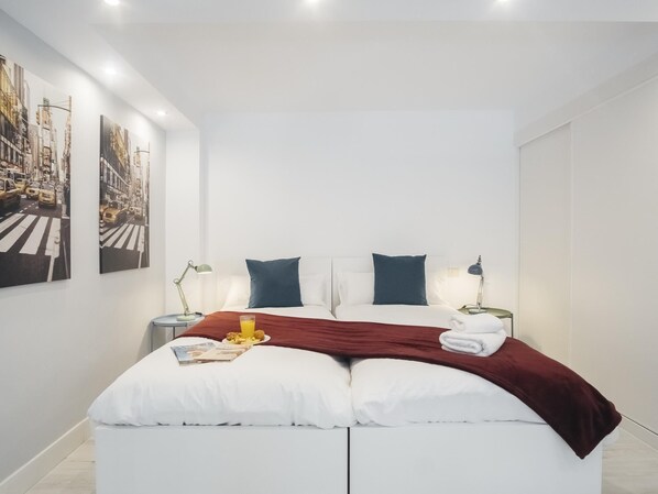 1 bedroom, iron/ironing board, Internet, bed sheets