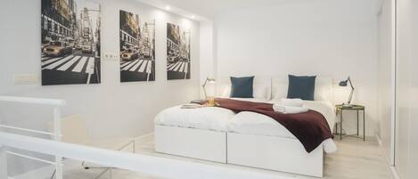 1 bedroom, iron/ironing board, Internet, bed sheets