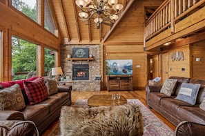 Smart TV, fireplace