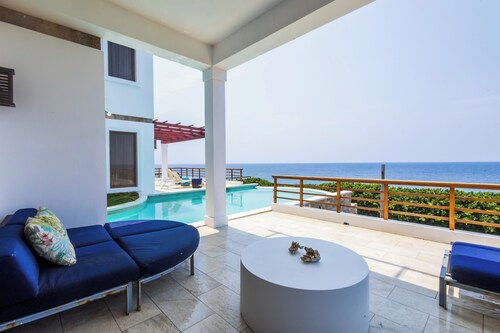 CASA SUNRISE, luxury beach vacation house.