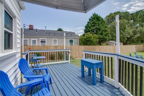 4 Bedroom 5 minute Walk to the Beach! Beautiful Willoughby Beach Home!