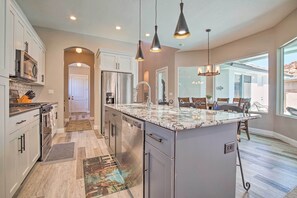 Cookware/dishes/utensils