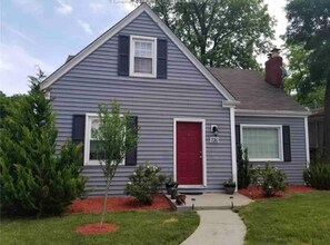 House, Private Bathroom (Quaint, Comfy, Close ) | Exterior