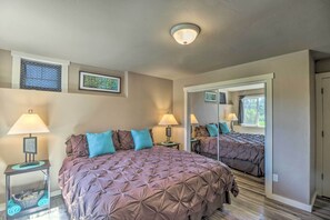 1 bedroom, desk, iron/ironing board, internet
