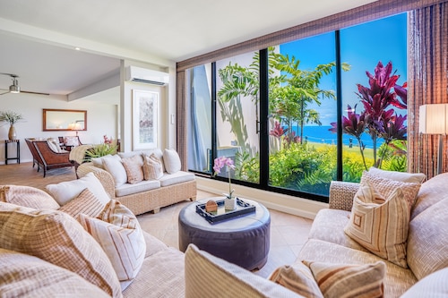 North Shore Oceanfront Condo w/Shared Pool, Tennis, Free WiFi, Private W/D