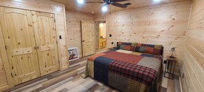 4 soverom, strykejern/-brett og sengetøy