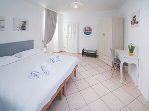 1 habitación, cuna de viaje y wifi gratis