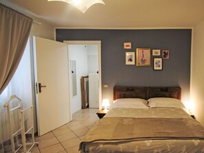 1 habitación, cuna de viaje y wifi gratis 