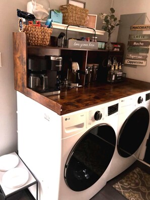 Interior - Cozy w Fireplace, Fire Pit, Wifi & Pool Access (Hedgesville)