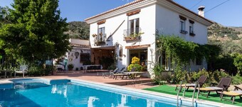 Nice house with terrace, private pool