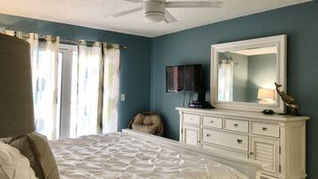 2 slaapkamers, een strijkplank/strijkijzer, reisbedje, gratis wifi