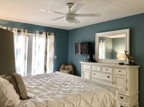 2 chambres, fer et planche à repasser, lit parapluie, Wi-Fi gratuit